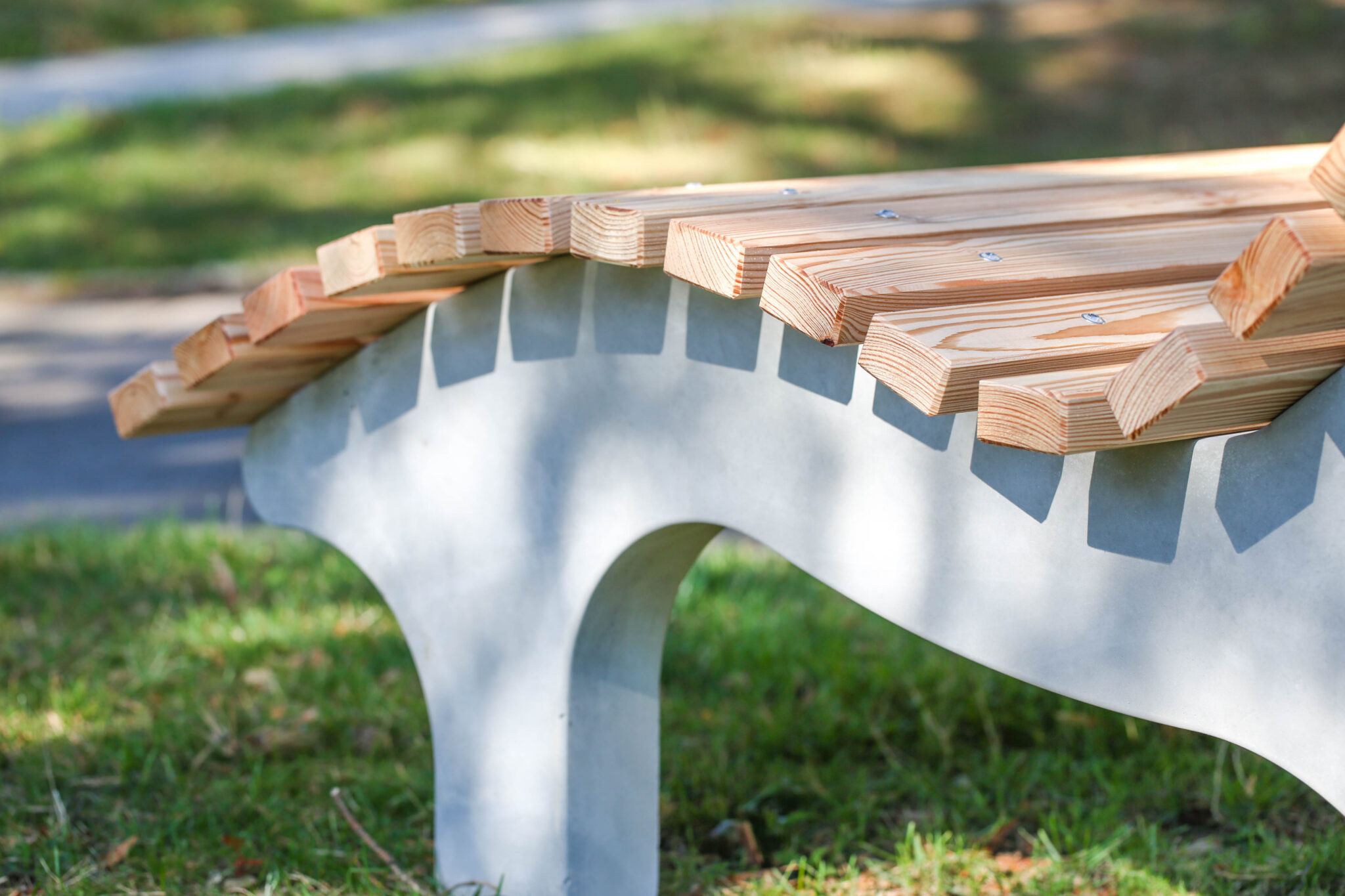 Details du support en béton de la chaise