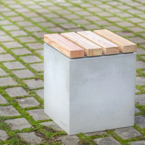 Tabourets et assises