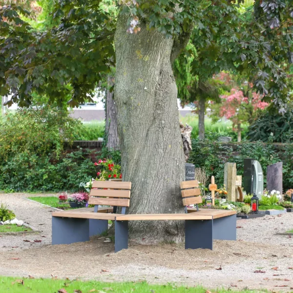 Baumbank aus Holz und Metall als Rundbank und Mehreckbank